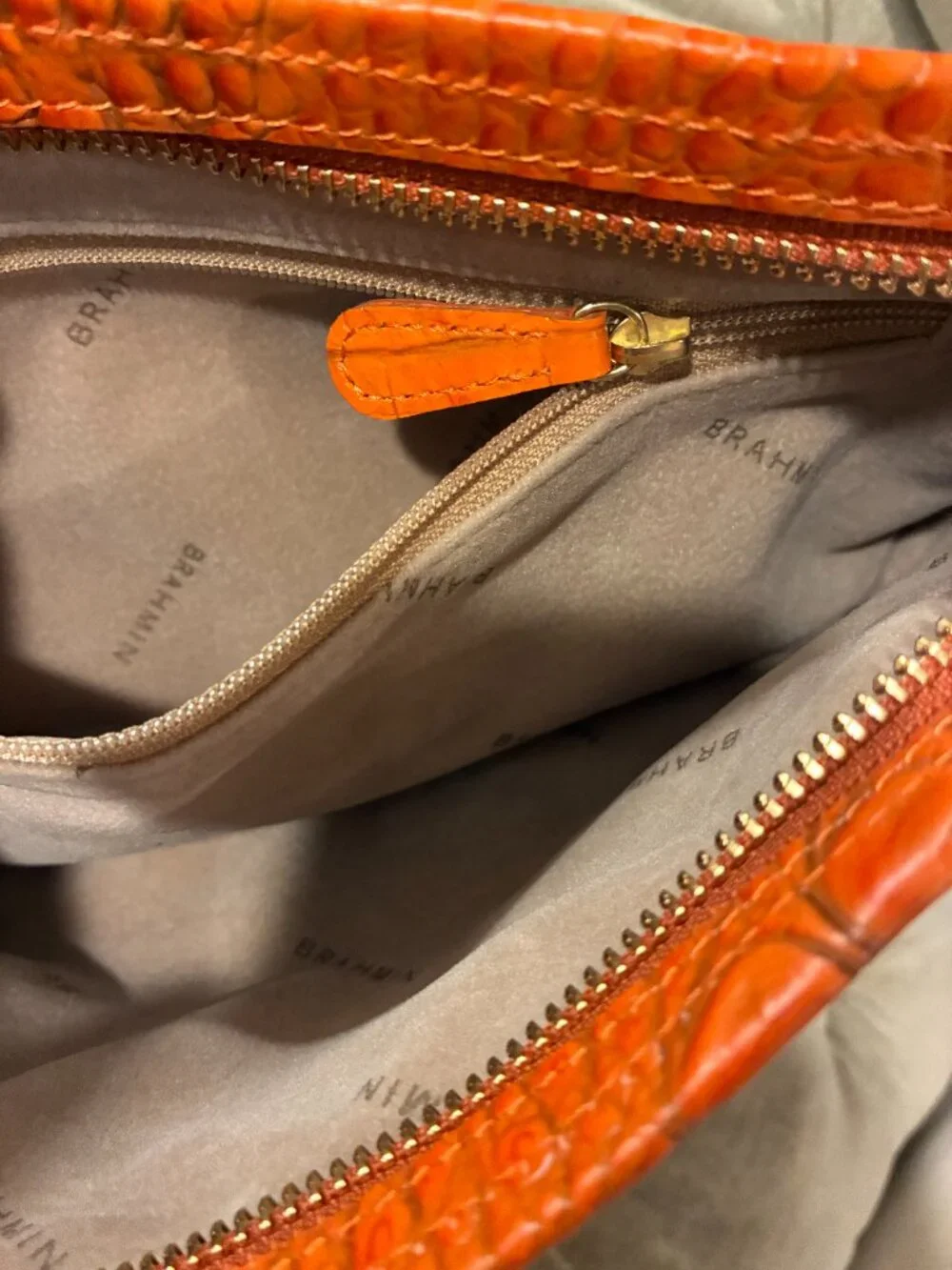 Brahmin~ NWT!!~ Rare Rosalyn Wristlet (Retail: $65) - Picture 11 of 15